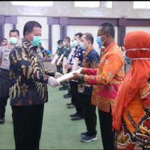 Gubernur Arinal Serahkan Bantuan Tahap Awal APD dan Rapid Test Penanganan Covid-19 di Lampung