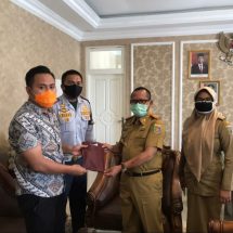 Bantu Atasi Covid-19, IKAPTK Lampung Sebar Ribuan Masker Dan Ratusan Sembako