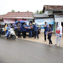 Tim Gugus Tugas Pemprov Lampung dan Komunitas Suzuki Katana Jimny Indonesia Lampung Adakan Baksos, Bagi Sembako