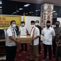 DPD Partai Gerindra Lampung Berikan Bantuan APD Di Posko Covid-19 Provinsi