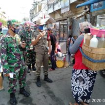 Kodim 0410/KBL Berikan Edukasi Himbau Masyarakat Terapkan Protokol Kesehatan Di Pasar Tradisional