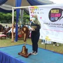 Bersih Bersih sampah, Wagub Chusnunia Chalim Peringati Puncak World Cleanup Day