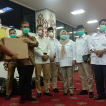 Sekjen DPP Gerindra Ahmad Muzani Serahkan Bantuan Ventilator Dan BTM Di Posko Gugus Tugas Covid-19 Provinsi Lampung