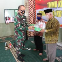 Dandim 0410/KBL Kolonel Inf Romas Herlandes Hadiri Syukuran Penutupan TMMD Ke 109 Tahun 2020