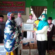 Peringati Maulid Nabi, Lazis PTPN VII Bagikan 980 Paket Sembako