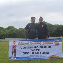 Pemain Liga 1 Indonesia Dedi Hartono Inspirasi Sekolah Sepak Bola Tunas Satria di Coaching Clinic