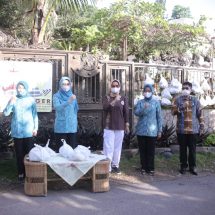 Gerakan Siger Direspons Positif, Riana Sari Arinal Bagikan Bantuan Bahan Makanan Dan Masker di Bandarlampung