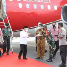 Pangdam II/Swj Mayjen TNI Agus Suhardi Sambut Kedatangan Wakil Presiden RI K. H. Ma’ruf Amin