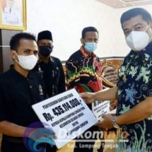 Bupati Lampung Tengah Musa Ahmad Berikan Bantuan Terdampak Korban Bencana Alam Di Empat Kampung