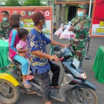 Bagikan 100 Kotak Takjil dan Masker, Wujud Kepedulian TNI di Jajaran Kodim 0410/KBL Jelang Hari Raya Idul Fitri Di Makodim