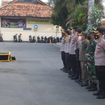 Pasi Ops Kodim 0410/KBL Mayor Inf Dja’far dan Jajaran Ikuti Apel Gelar Pasukan Operasi Keselamatan Krakatau 2021