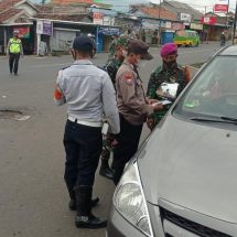 Terkait Arus Balik, Personil Kodim 0410/KBL Perketat Di Beberapa Titik Pos Penyekatan