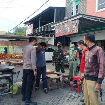 Berikan Himbauan Bahaya Covid-19 dan Edukasi, Babinsa Jajaran Kodim 0410/KBL Terapan Di Kelurahan Kota Baru