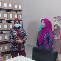 Kadis Perpustakaan dan Kearsipan Lampung Ratna Dewi Cek Depo Arsip Di Kantor Perpustakaan Lampung Selatan