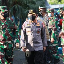 Tinjau Bangkalan Bersama Panglima TNI, Kapolri Paparkan Langkah Selamatkan Warga Dari Risiko Covid-19