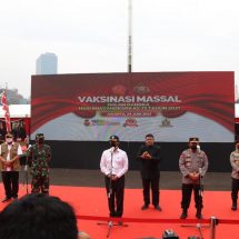 Panglima TNI, Kapolri dan Menkes, Tinjau Vaksinasi Massal Jelang Hari Ulang Tahun Bhayangkara