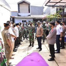 Sidak PPKM Mikro Ulujami, Kapolri Minta Pengawasan Ketat Kepada Warga Yang Isoman