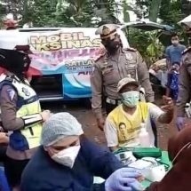 Hari Bhayangkara Ke 75, Vaksinasi Mobile Satlantas Sambangi Warga