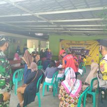 Babinsa Koramil 410-02/TBS Monitoring Pelaksanaan Vaksinasi Di Puskesmas Pasar Ambon