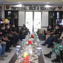 Dandim 0410/KBL Kolonel Inf Romas Herlandes Terima Kunjungan Pengurus IWO Lampung