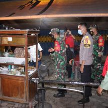 Koramil 410-04/TKT, Jajaran Polsek dan Aparatur Kecamatan Gelar Patroli Penegakan PPKM Darurat