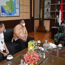 Danrem 043/Gatam Sambut Silaturahmi Kepala OJK Lampung Dan Asisten I Bidang Pemerintahan dan Kesra Provinsi Lampung