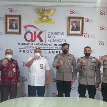 Kunjungi OJK, Kabid Humas Polda Lampung: Ingin Tahu Legalitas Pinjol, Hubungi Website Resmi OJK