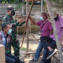 Pererat Silaturahmi Dengan Warga, Serka Selamet Laksanakan Komsos Di Wilayah Binaan
