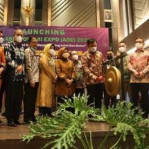 Bupati Lamtim Dawam Rahardjo Hadiri Peluncuran Aplikasi Otonomi Expo Tourism dan Ivestment 2022 Medan