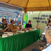 Kasdim 0410/KBL Ikuti Dialog Interaktif Radio Pasar RRI Bandar Lampung Di Pasar Koga Kedaton