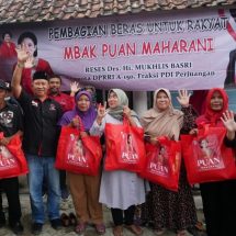 Anggota DPR RI Mukhlis Basri Bagikan 2.287 Paket Bantuan Beras Mbak Puan Maharani