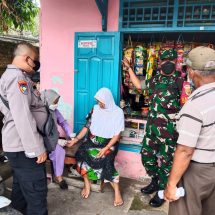 Tingkatkan Kekompakan, Babinsa dan Bhabinkamtibmas Laksanakan Pendampingan Vaksinasi Di Wilayah Binaan