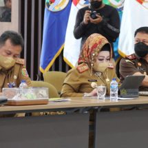 Tindaklanjuti Arahan Presiden, Gubernur Arinal dan Wagub Chusnunia serta Jajaran Forkopimda Susun Langkah Antisipatif Bila Varian Omicron Masuk ke Provinsi Lampung