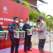 Wakapolda Lampung Serahkan Bantuan Dari Kapolri Kepada 50 Anggota KSPSI