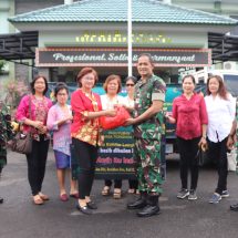 Dandim 0410/KBL Terima 150 Paket Sembako Secara Simbolis Dari PSMTI Bandar Lampung
