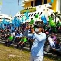 Terkait UU Cipta Kerja, KSPSI Lampung Sampaikan Aspirasi Di Depan Gedung DPRD Lampung