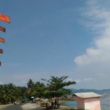 Menikmati Indahnya Pantai Kunjir Lampung Selatan, Sambil Internetan Gratis