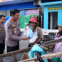 Sambut Hari Jadi Humas Polri Ke-71, Humas Polda Lampung, Lakukan Bakti Sosial Kepada Masyarakat