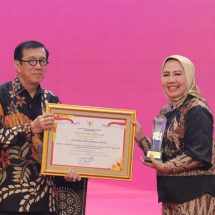 Kembali Diraih Juara Terbaik I, Sekretariat DPRD Lampung Pertahankan Gelar Juara JDIH Nasional