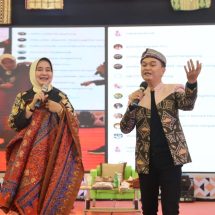 Ketua Dekranasda Provinsi Lampung Riana Sari Arinal Dukung Peningkatan Penjualan Produk Kerajinan UMKM Lampung Secara Online
