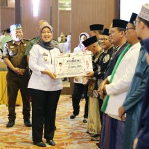 Wakil Gubernur Chusnunia Chalim Hadiri Peringatan Hari Santri Nasional Tahun 2022