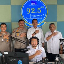 Gencar, Kabid Humas Sosialisasikan Aplikasi Polri Super Apps Pada Masyarakat Melalui Radio