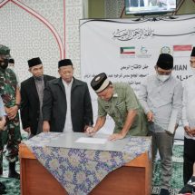 Dewan Dakwah Siap Membangun Perkampungan Keluarga Yatim dan Akademi Imam Masjid dan Khotib