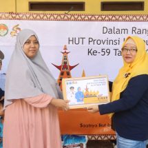 Salurkan Bantuan Sembako, Dharma Wanita Dinas Kominfotik Provinsi Lampung Gelar Jumat Berkah