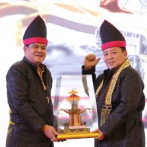 Gubernur Arinal dan Riana Sari Buka Lampung Craft IV 2023 di Graha Wangsa