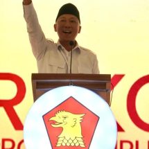 Berjuang Bersama Rakyat, Ketua DPD Partai Gerindra Lampung Rahmat Mirzani Djausal Instruksikan Bacaleg Aktif Bagikan Sembako