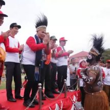 Diikuti 34 Provinsi 12 Negara, Bupati Nanang Ermanto Lepas Parade Budaya Kontingen Jumbara PMR Ke IX di Kalianda Lampung Selatan