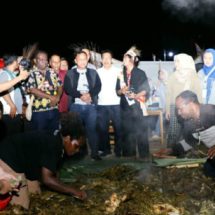 Masak Pakai Bakar Batu, Nanang Ermanto: Serasa di Papua