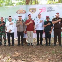 Tanam Ribuan Pohon, Polres Lamtim Sukseskan Program Lestarikan Negeri