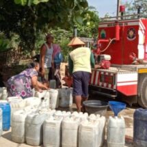 Dinas Damkarmat Lampung Selatan Distribusikan Air Bersih Bantu Warga Terdampak Kemarau